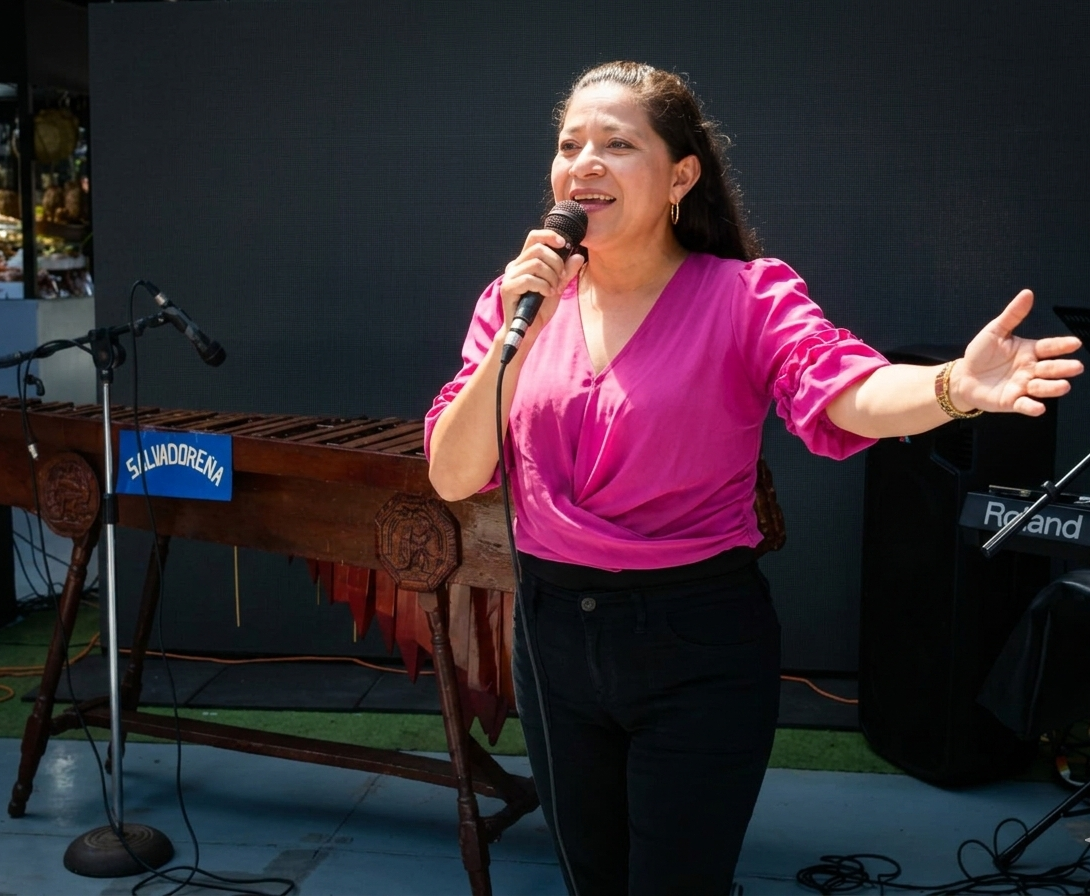 Rosy Rivas - Cantante